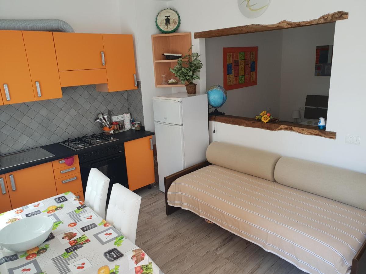 Casa Vacanze L'Agrifoglio Bed & Breakfast Magliolo Eksteriør bilde