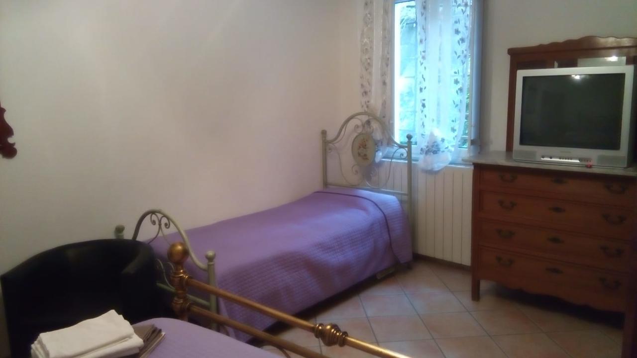 Casa Vacanze L'Agrifoglio Bed & Breakfast Magliolo Eksteriør bilde