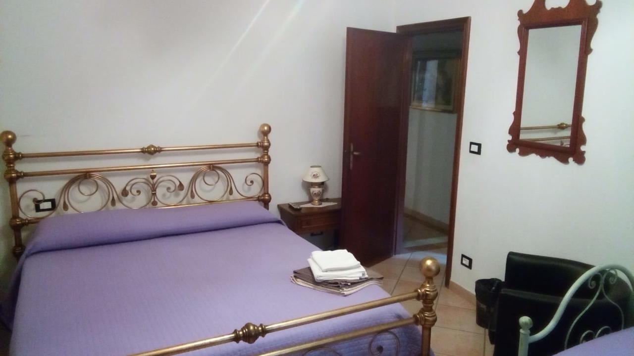 Casa Vacanze L'Agrifoglio Bed & Breakfast Magliolo Eksteriør bilde