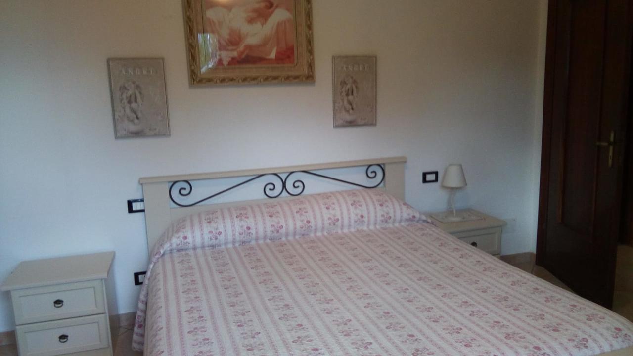 Casa Vacanze L'Agrifoglio Bed & Breakfast Magliolo Eksteriør bilde
