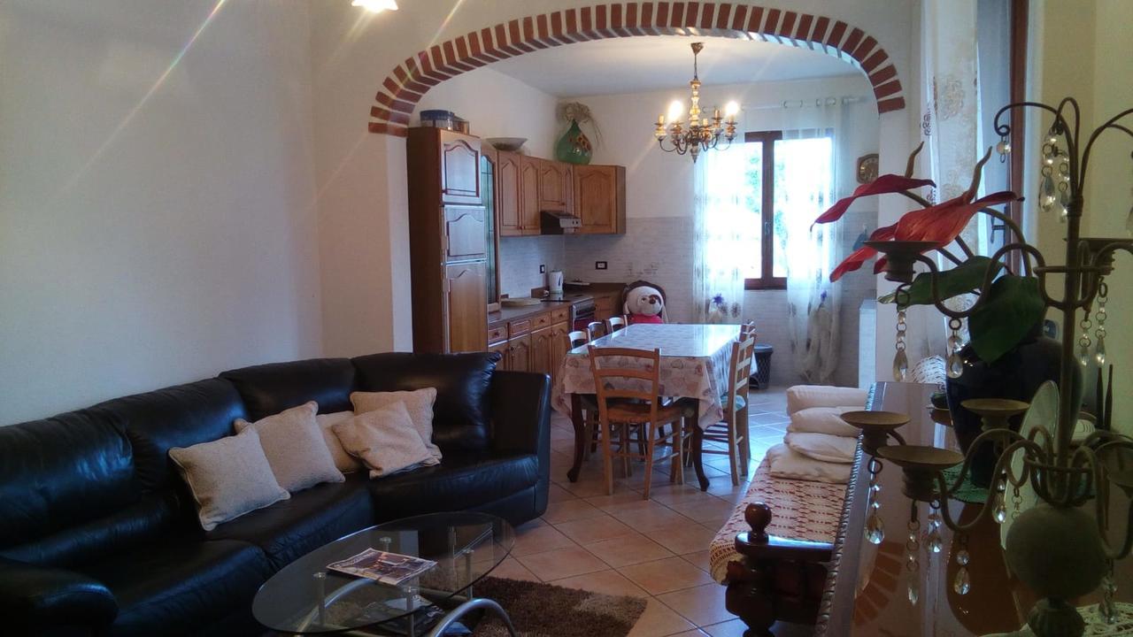 Casa Vacanze L'Agrifoglio Bed & Breakfast Magliolo Eksteriør bilde